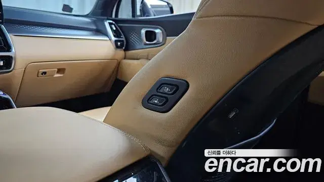 Kia Sorento 2023 — Фото 18/20