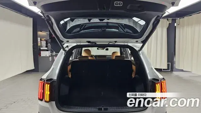 Kia Sorento 2023 — Фото 20/20