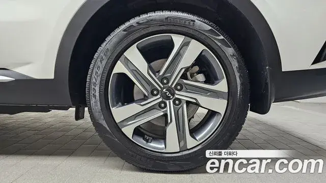 Kia Sorento 2023 — Photo 30/35