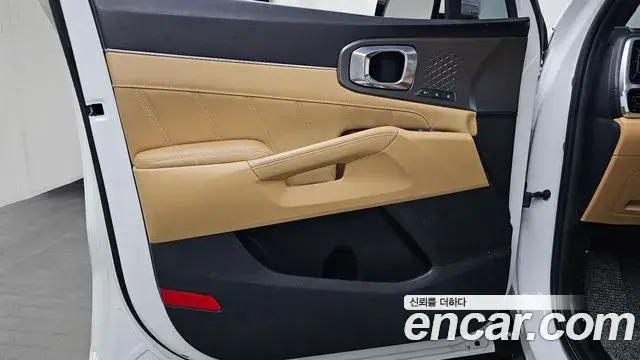 Kia Sorento 2023 — Photo 4/35
