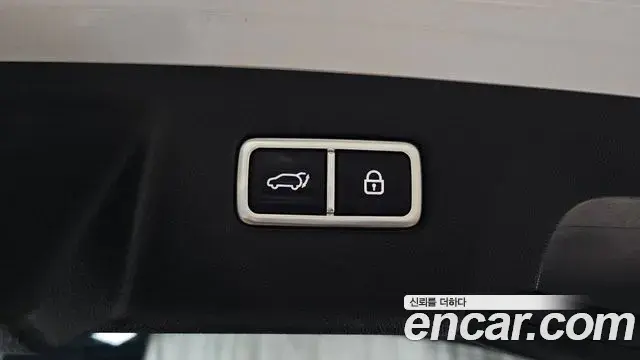 Kia Sorento 2023 — Photo 19/35