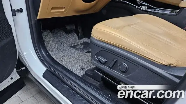 Kia Sorento 2023 — Photo 3/35
