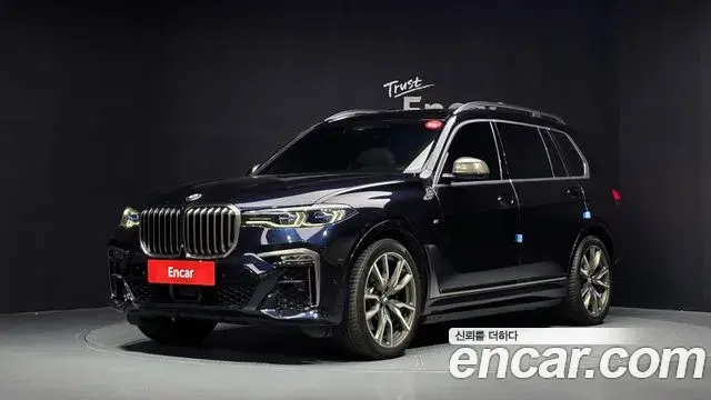 BMW X7 2019 — Фото 1/20