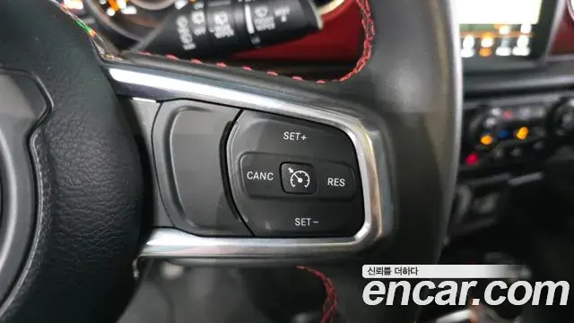 Jeep Wrangler 2023 — Фото 13/20