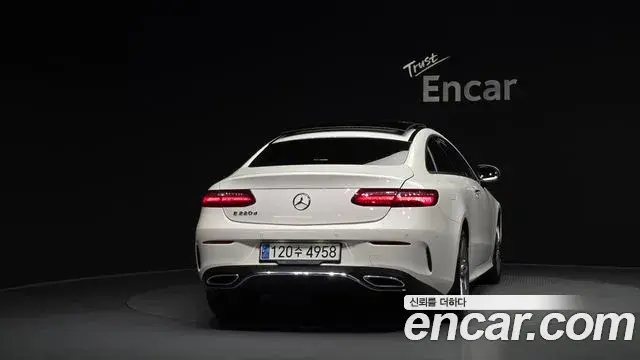 Mercedes-Benz E-Class 2019 — Фото 4/20