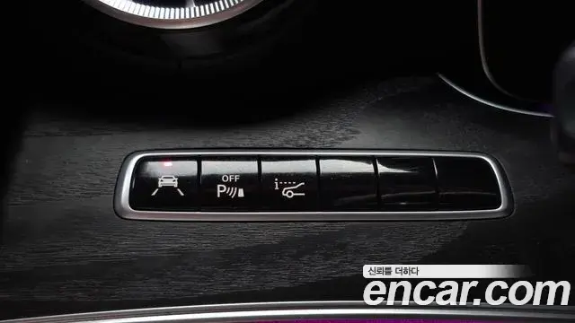 Mercedes-Benz E-Class 2019 — Фото 18/20