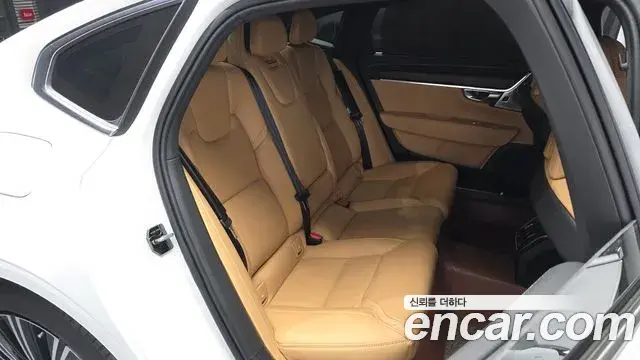 Volvo S90 2021 — Photo 34/35