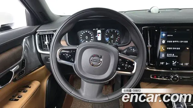 Volvo S90 2021 — Photo 9/35
