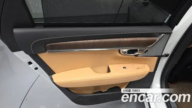 Volvo S90 2021 — Photo 5/35