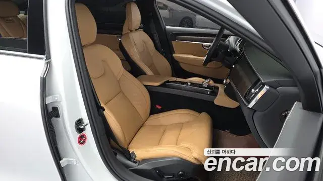 Volvo S90 2021 — Photo 35/35