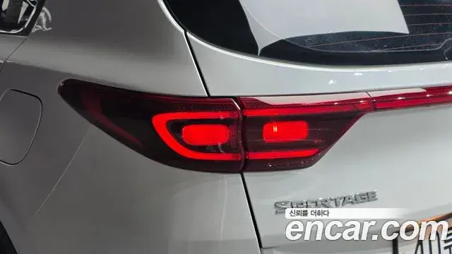 Kia Sportage The Bold 2018 — Şəkil 14/42