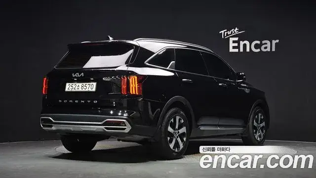 Kia Sorento 2021 — Фото 2/20