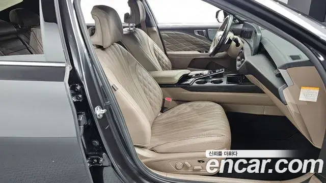 Kia K8 2021 — Şəkil 24/36
