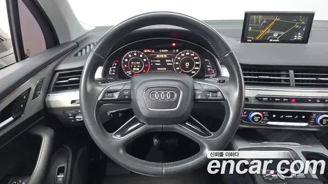 Audi Q7 2019 — Фото 14/20