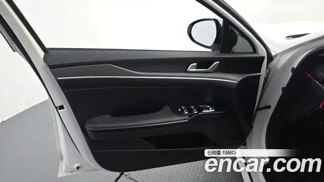 Kia K5 2024 — Photo 25/30