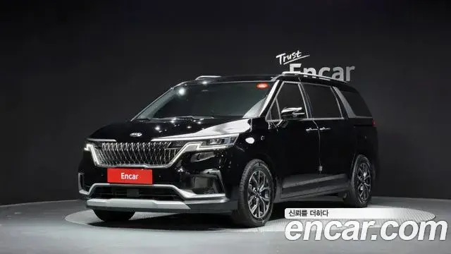Kia Carnival 2021 — Фото 1/20