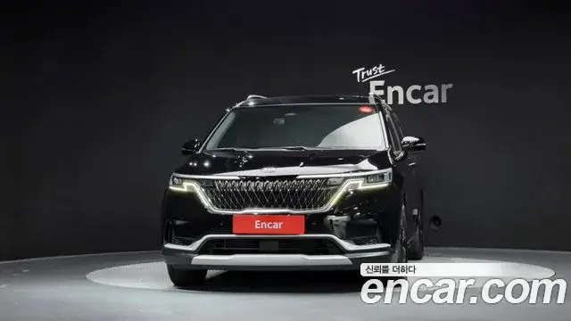 Kia Carnival 2021 — Фото 3/20