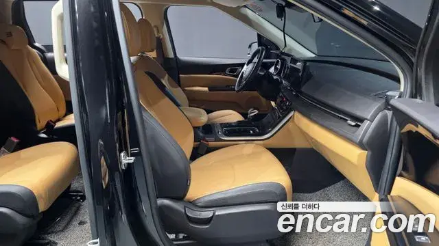 Kia Carnival 2021 — Фото 11/20