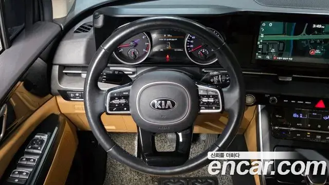 Kia Carnival 2021 — Фото 13/20