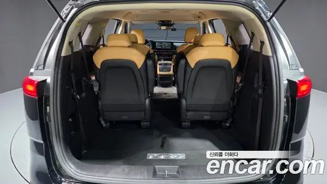 Kia Carnival 2021 — Фото 20/20