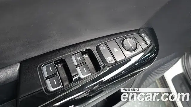 Kia Sportage The Bold 2018 — Фото 14/20