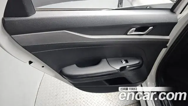 Kia K5 2021 — Şəkil 24/34
