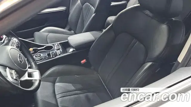 Kia K5 2021 — Şəkil 12/34