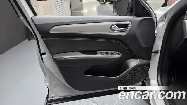 Renault Samsung Arkana 2024 — ფოტო 18/33