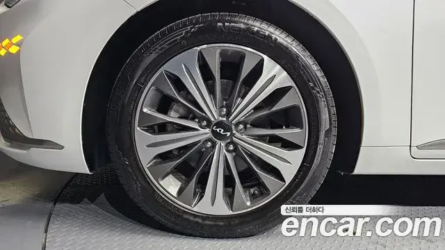 Kia K8 2022 — Photo 28/32