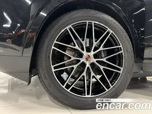 Porsche Cayenne 2026 — Фото 14/18
