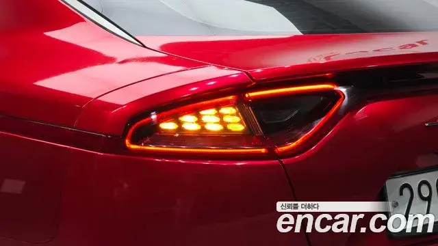 Kia Stinger 2020 — Photo 12/34
