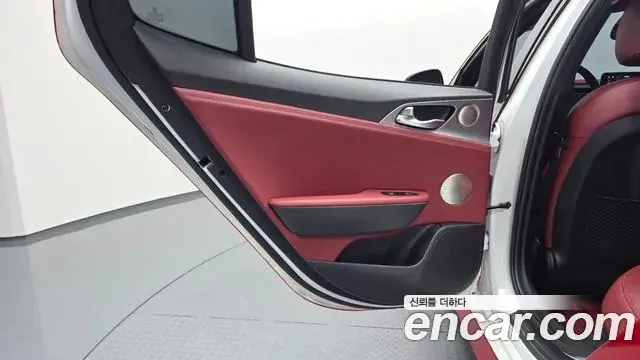 Kia Stinger 2020 — Photo 16/34