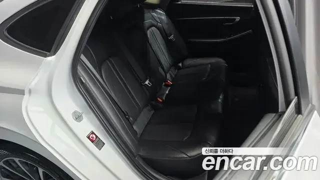 Hyundai Sonata 2022 — Фото 11/20