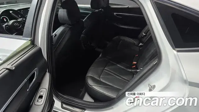 Hyundai Sonata 2022 — Фото 12/20