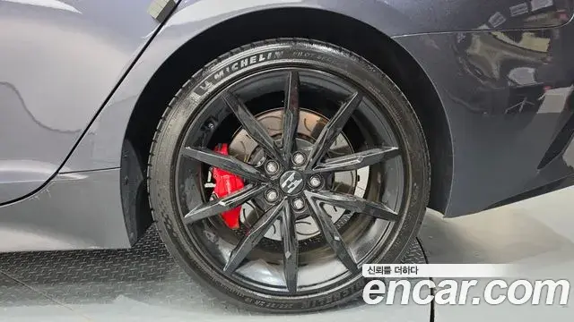 Kia Stinger Meister 2022 — ფოტო 14/30