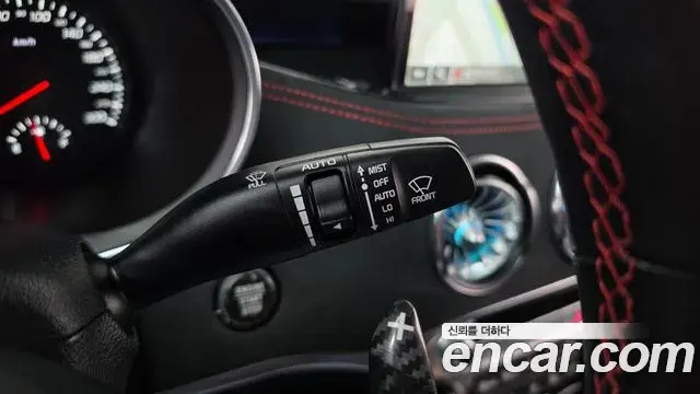 Kia Stinger Meister 2022 — ფოტო 28/30