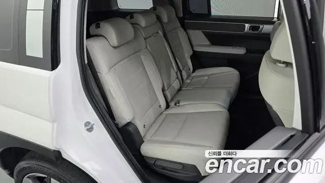 Hyundai Santa Fe 2023 — Фото 11/20