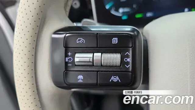 Hyundai Santa Fe 2023 — Фото 17/20