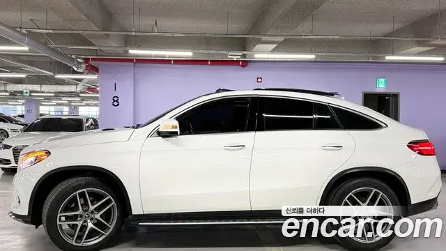Mercedes-Benz GLE-Class 2018 — Şəkil 10/20