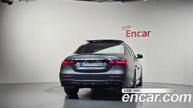 Mercedes-Benz E-Class 2023 — Фото 4/20