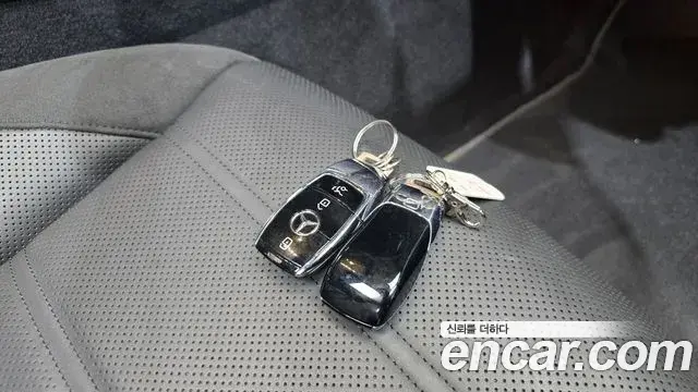 Mercedes-Benz E-Class 2023 — Фото 15/20