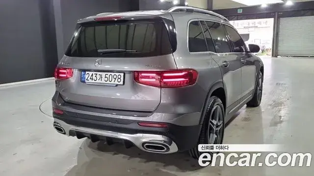 Mercedes-Benz GLB-Class 2024 — Фото 3/18