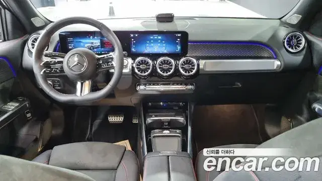 Mercedes-Benz GLB-Class 2024 — Фото 11/18