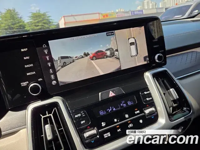 Kia Sorento 2021 — Фото 18/20