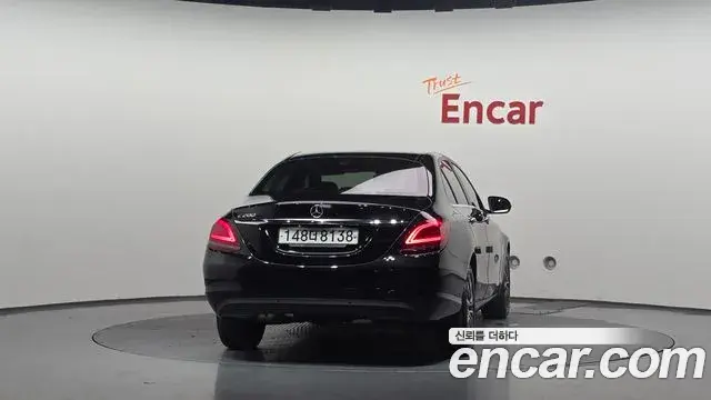 Mercedes-Benz C-Class 2019 — Фото 4/20