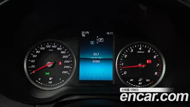 Mercedes-Benz C-Class 2019 — Фото 8/20