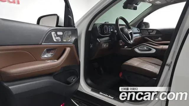 Mercedes-Benz GLE-Class 2025 — Фото 10/20