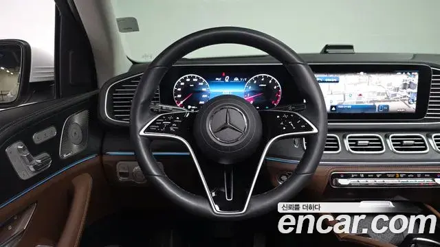 Mercedes-Benz GLE-Class 2025 — Фото 13/20