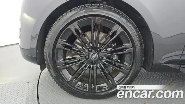 Land Rover Range Rover 2023 — ფოტო 1/20