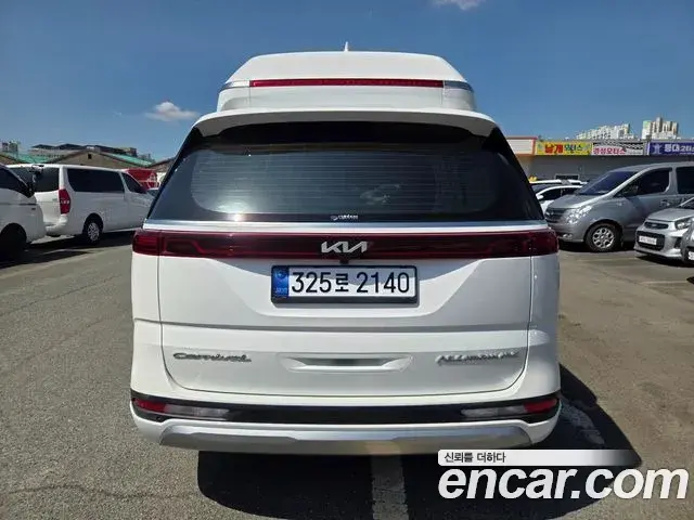 Kia Carnival 2021 — Фото 3/20